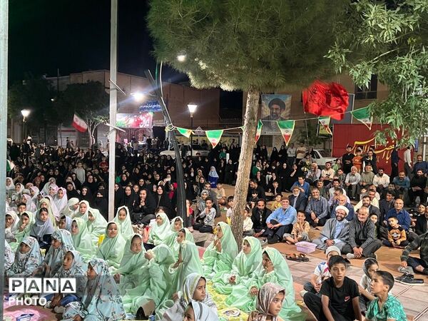 شکوفایی درحریمِ عشق؛ جشنِ فرشته‌ها در میدانِ نجفیه زاوه