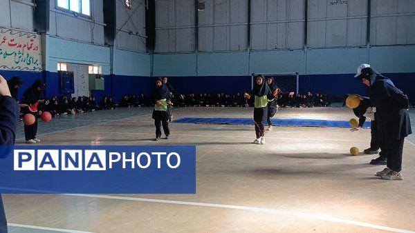 المپیاد ورزشی درون مدرسه ای در مدارس متوسطه اول و دوم دخترانه شهر نسر 