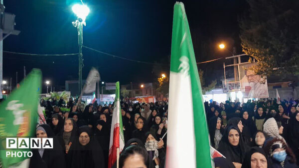 استقبال پرشور مردم کوهدشت از خادمان و پرچم متبرکه امام رضا(ع)