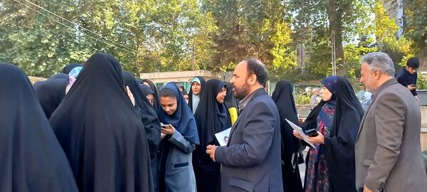 تجمع دانش‌آموزان البرزی در راستای پویش «اسرائیل او را کشت» در مصلی کرج 