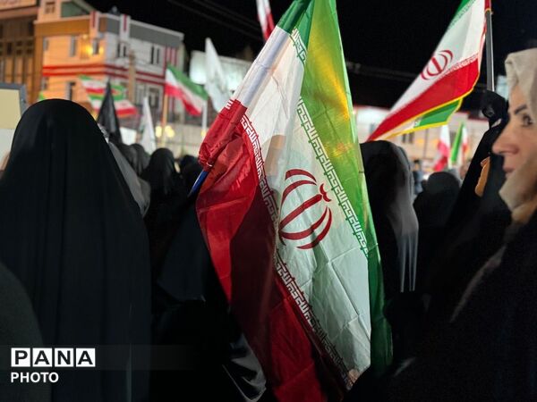 حضور پرشور مردم قروه در نمایش وحدت و همبستگی