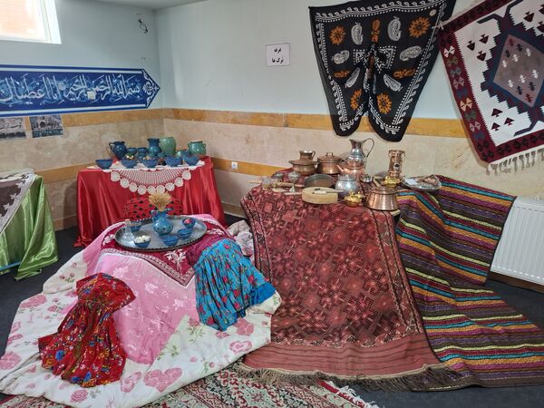 برگزاری نمایشگاه آداب و رسوم اقوام مختلف ایرانی به‌ مناسبت عید نوروز در آموزشگاه شهید نوروزعلی حسینی  
