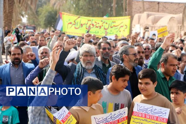 خلق حماسه‌ای دیگر از حضور مردم فهرج در راهپیمایی ۲۲ بهمن