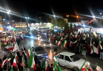 میدانداری در میدان آزادی؛ وقتی عشق به وطن با خدمت فرهنگیان گره می‌خورد