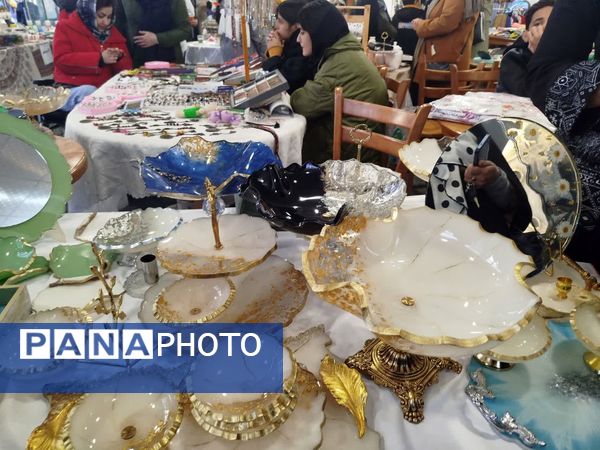 برگزاری نمایشگاه نوروزی ارغوان در فاروج