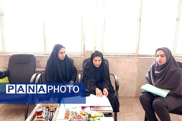  کارگاه آموزشی توانا در دبستان شهید دکتر چمران ناحیه دو شهرری 