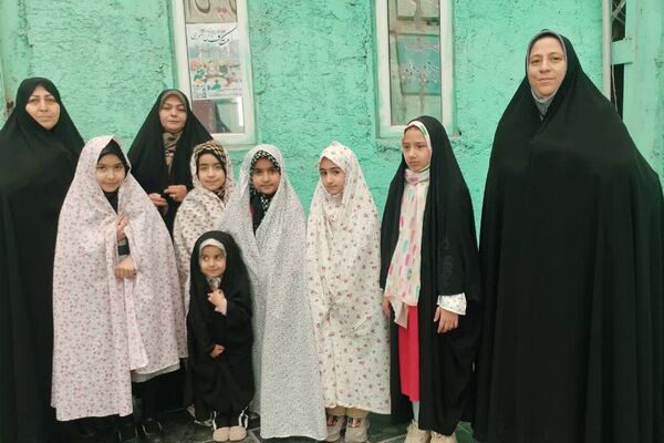 نماز جمعه فیروزکوه میزبان میزهای خدمت و ایستگاه سلامت