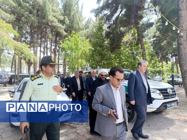 بازدید معاون وزیر گردشگری کشور از نمایشگاه جشنواره تاک پلو خلیل آباد 