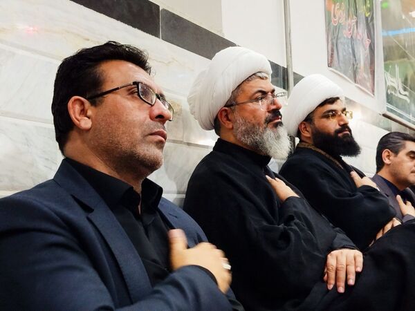 نوای “لبیک یا حسین” در شب پنجم محرم در رزق آباد طنین‌انداز شد