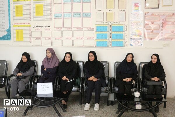 مانور بازگشایی مدارس در فیروزکوه با حضور معاون آموزش متوسطه اداره کل استان تهران