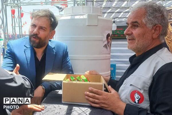 جلوه‌ای از  همبستگی و خدمت در وداع رهبر شهید  امت اسلام در بهارستان دو