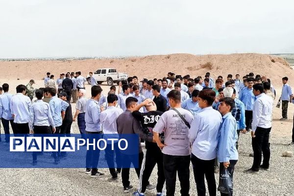 حضور دانش آموزان ناحیه دو شهرری در اردوی میدان تیر شهید جانبزرگی 