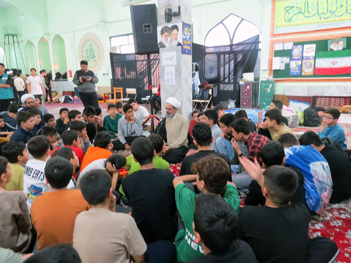 اعتکاف دانش‌آموزان مسجد انقلاب شهرستان بجنورد 