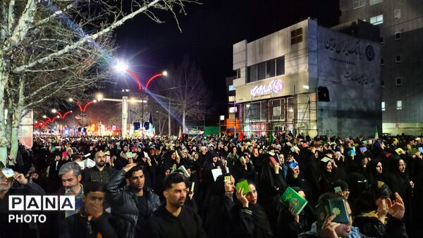 مردم کاشمر در کف خیابان عزاداری کردند