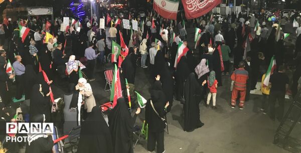 تجمع گسترده مردم در میدان صادقیه در حمایت از محور مقاومت و دشمن‌ستیزی