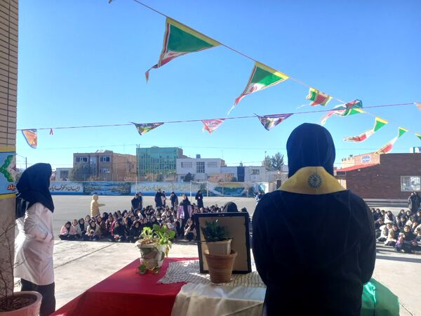 مراسم چهل وششمین سالگرد انقلاب اسلامی در دبیرستان فرهنگ مرحوم فخرایی