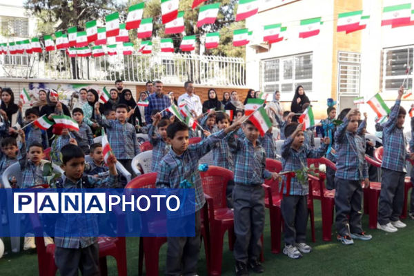 جشن شکوفه‌ها در دبستان آذر صابر ناحیه ۴ شیراز 