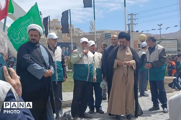 آیین اهتزاز پرچم متبرک رضوی همزمان با آغاز دهه کرامت