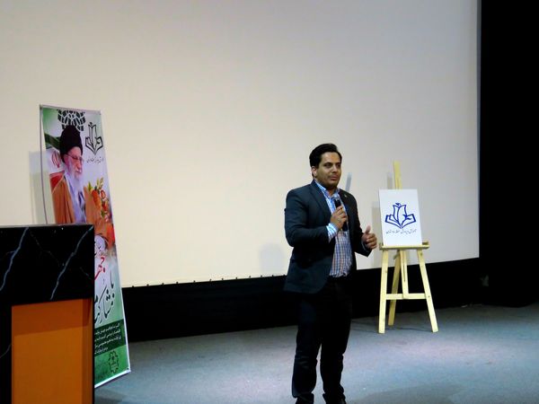 همایش شوراهای دانش‌آموزی مدارس دخترانه منطقه ۱۸