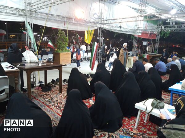 اقامه نماز استغاثه به امام زمان (عج) در موکب حماسه مقاومت دانش آموز 