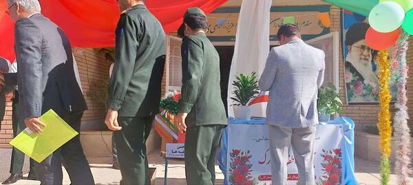 جشن عاطفه‌ها و مهربانی ؛ پاییز مدرسه ما بهاری شد