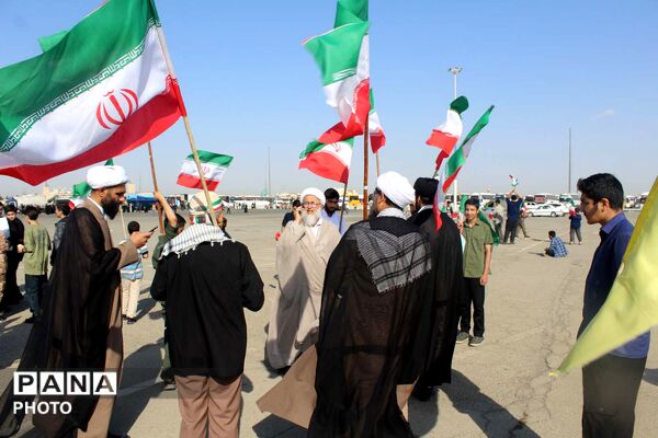حضور کودکان و نوجوانان در مراسم سالگرد ارتحال حضرت امام(ره)