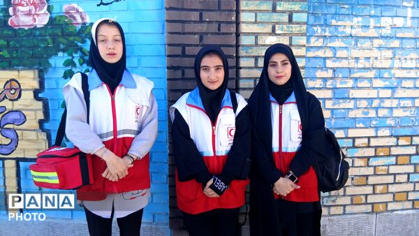 جشن فرشتگان زمینی و شکوفه‌های امید