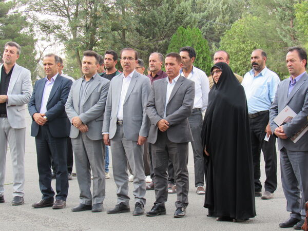 نوسازی و تجهیز ناوگان حمل و نقل اداری آموزش‌ و پرورش کردستان با توزیع ۱۶ دستگاه سمند سورن