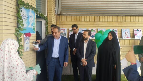 طنین انداز شدن زنگ نماز در دبستان لطیفه 