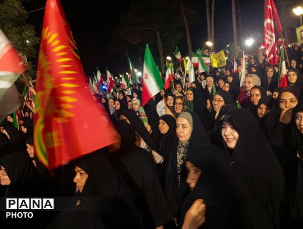 اجتماع مردمی در حمایت از کشور و نیروهای مسلح 