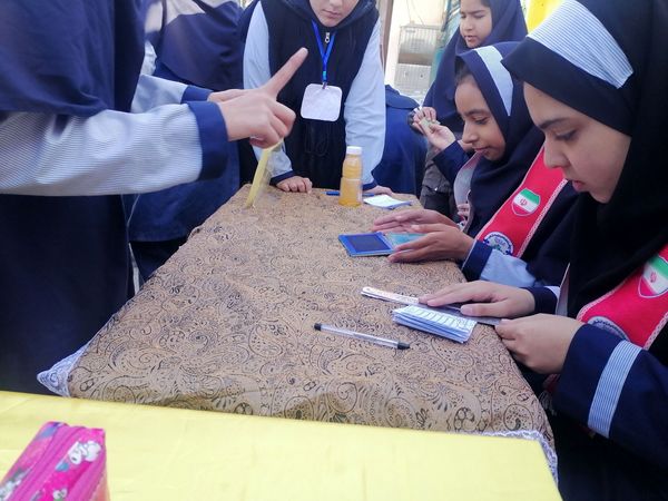 مراسم انتخابات شورای دانش آموزی در دبیرستان ناهید نخودی 