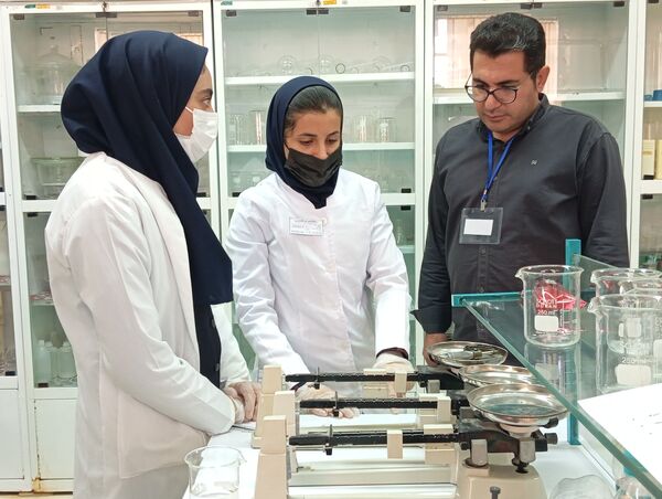 ۳۰ تیم دانش‌آموزی در مرحله استانی بیست و سومین دوره از مسابقات آزمایشگاهی به رقابت پرداختند