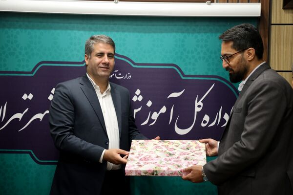 آیین تجلیل از دانش‌آموز خبرنگاران پانا پایتخت 