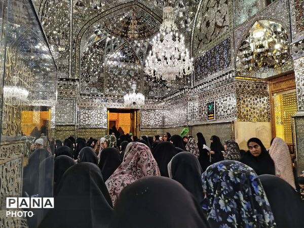 مراسم یادبود شهدا و دهه کرامت در حرم مطهر رضوی 
