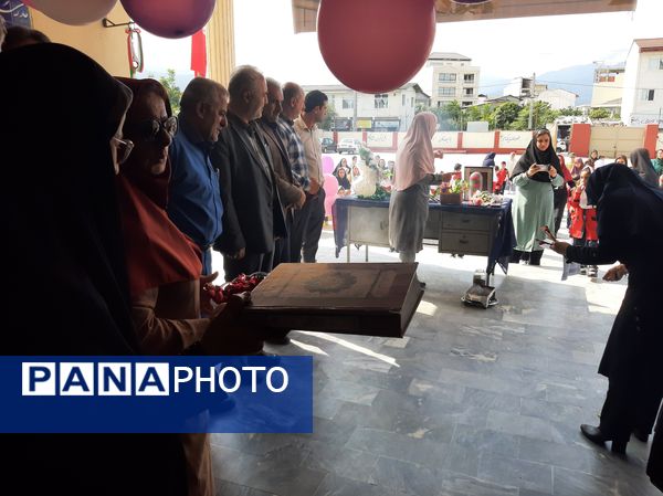 زنگ شکوفه‌ها در شهرستان عباس‌آباد به صدا درآمد