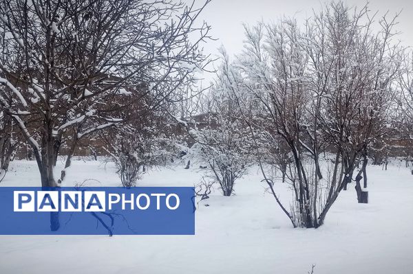 قلعه یزدان در قاب برفی زمستان