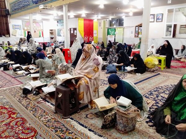 قرار سه‌روزه نوجوانان و جوانان مشهدی با خدا در مسجد حسین‌ابن‌علی
