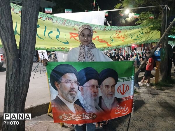 اجلاسیه سراسری نماز و تجلیل از پیشگامان این عرصه  در بستر اجتماعات شبانه 