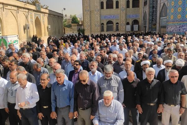 مراسم تشییع پیکر شهید جانباز حاج احمد شیخ حسینی در حرم سید علاءالدین حسین(ع)