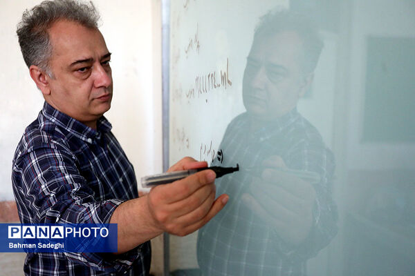 بازدید اصحاب رسانه از مدارس استعدادهای درخشان شهر تهران