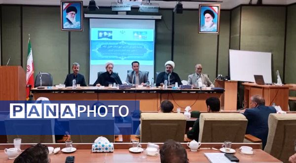 جلسه شورای اداری در شهرستان خلیل آباد