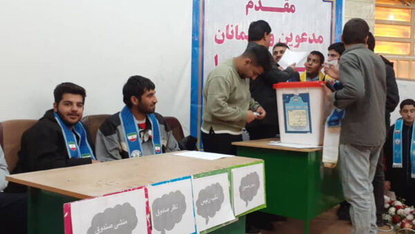 گردهمایی منتخبین شوراهای دانش‌آموزی بویراحمد در یاسوج