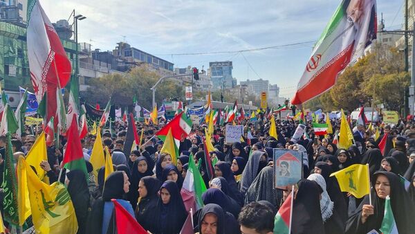 راهپیمایی یوم الله ۱۳آبان روز ملی استکبار ستیزی 