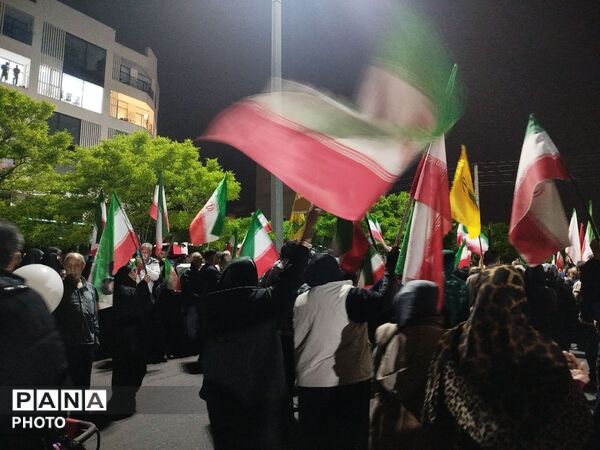 حضور باشکوه مردم کرج در تجمعات شبانه 