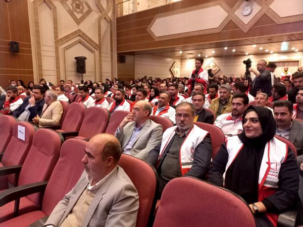 تجلیل از خیرین، پیشکسوتان و داوطلبان فعال جمعیت هلال احمر شهرستان جاجرم 