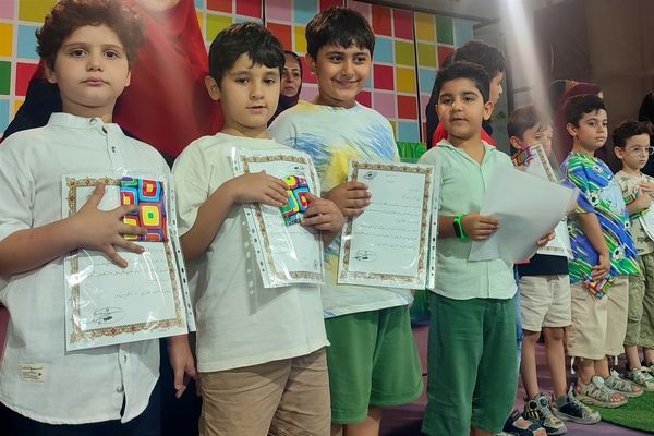 آیین اختتامیه مدرسه خلاقیت ماورا در قائمشهر