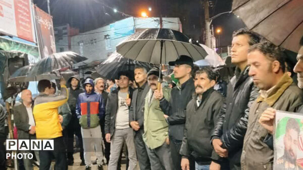 قیام مردم انقلابی کوهدشت زیر بارش الهی