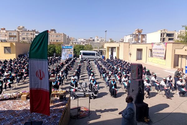 آیین استانی زنگ مهر در دبیرستان راضیه شیراز‌ 