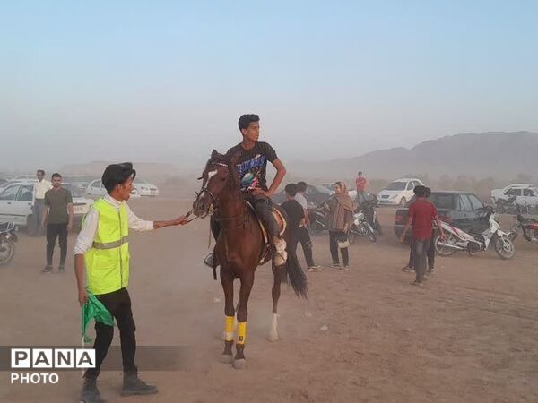 تاخت و تاز خاطره‌ها در فدافن؛ مسابقات اسب‌سواری به نام شهید نظافتی