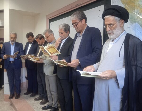  اجرای طرح انس با قرآن دبیرستان خاص نمونه فرهنگ مهر فاطمی